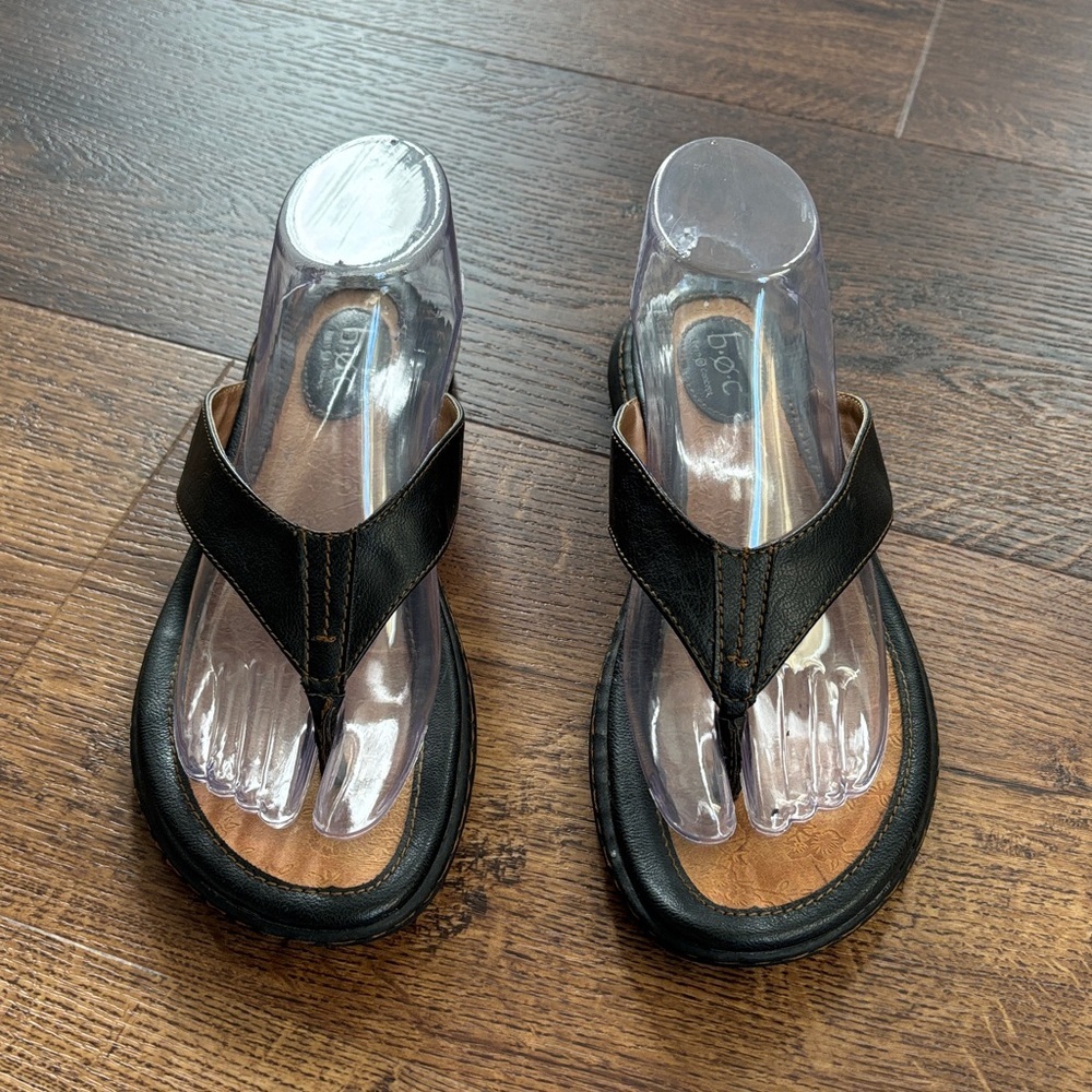 Born Concept Women’s thong Black Sandals